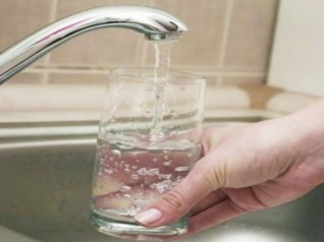 Acqua pulita con allergia alimentare garantita