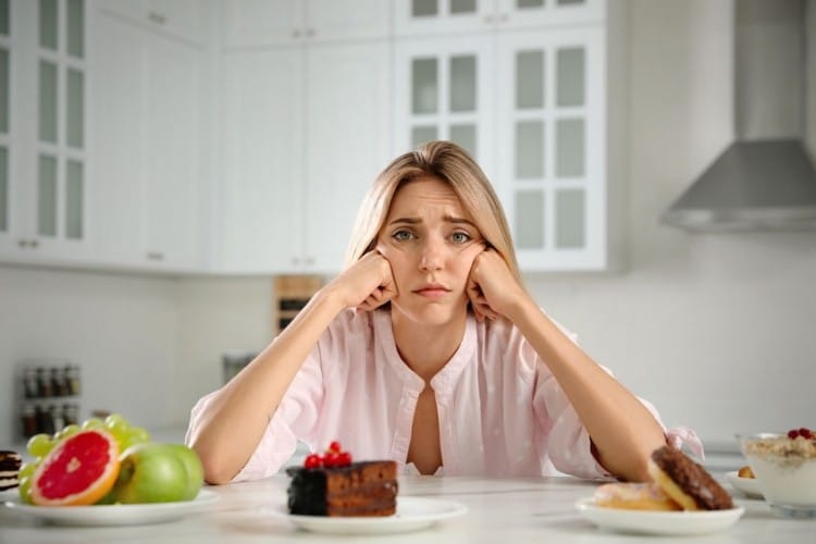 Affrontare la bulimia si può. Cosa la caratterizza e come possiamo intervenire