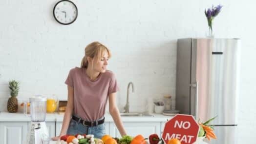 https://www.eurosalus.com/wp-content/uploads/2023/10/Alimentazione-vegetariana-o-vegana-Si-nel-modo-giusto_articleimage-5-524x295.jpg
