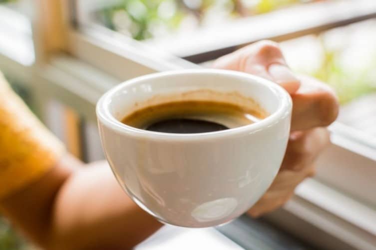 Caffè: la tazzina, senza zucchero, che aiuta a prevenire la depressione