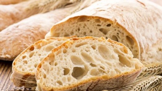 https://www.eurosalus.com/wp-content/uploads/2023/10/Crohn-e-alimentazione-carboidrati-e-cereali-tra-i-maggiori-sospettati_articleimage-4-524x295.jpg