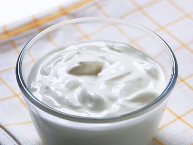 E se lo yogurt fatto in casa risolvesse l'intestino irritabile?