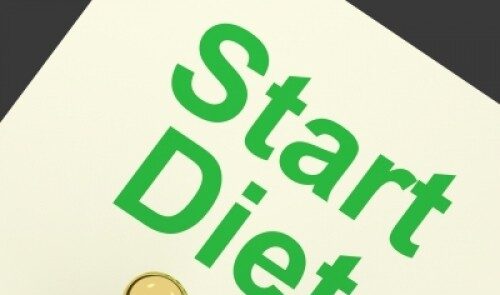 https://www.eurosalus.com/wp-content/uploads/2023/10/Mamma-ha-deciso-da-oggi-tutti-a-dieta_articleimage-4-500x295.jpg