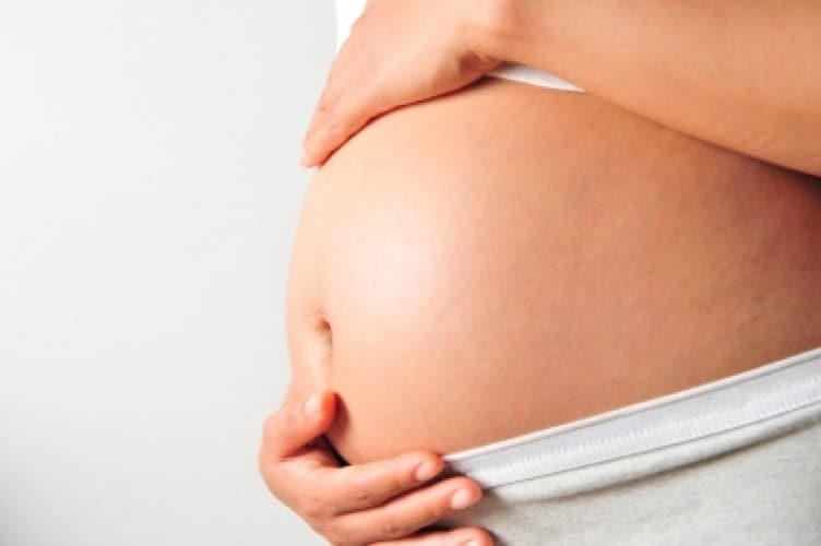 Pressione alta in gravidanza: come fare?