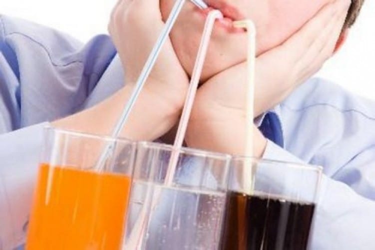 Rischio depressione in aumento con succhi di frutta e soft drink