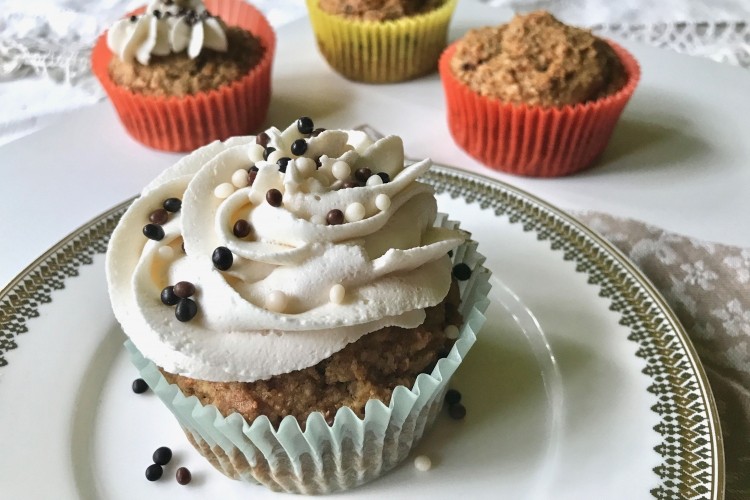 Cupcakes di carote e nocciole