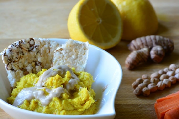 Hummus di ceci con curcuma