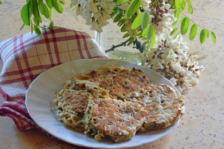 Pancakes ai fiori di acacia