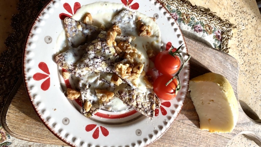 Triangoli di sorgo e grano saraceno al formaggio