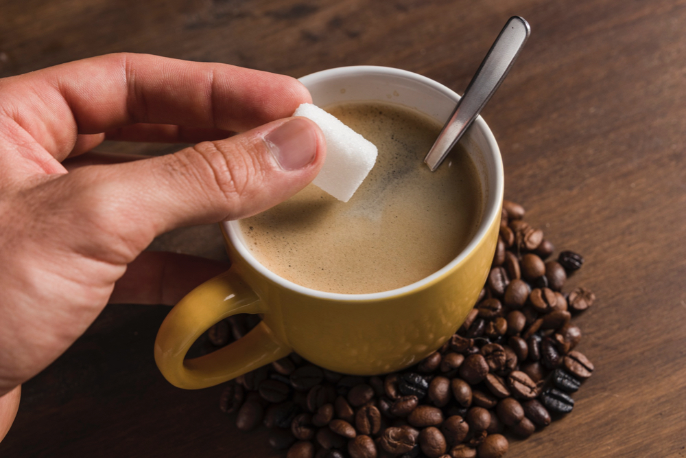 Il caffè aiuta a prevenire il diabete ma zuccherato lo fa venire